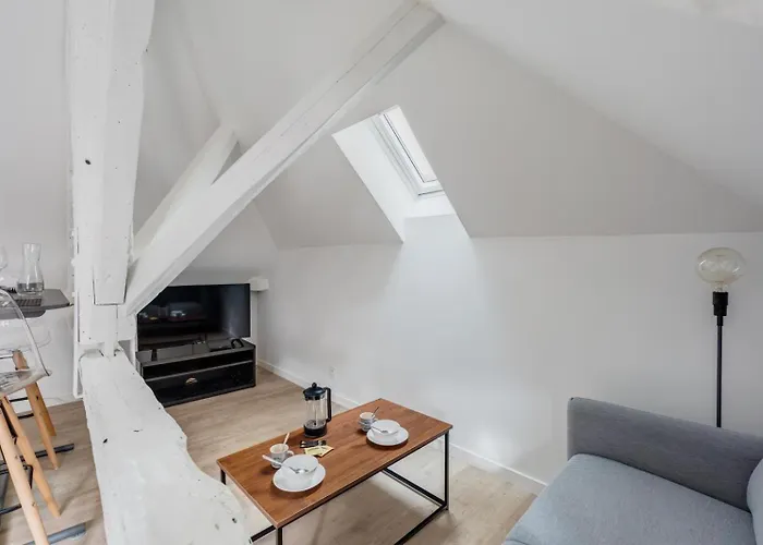 L'atypique - Echappee Sous Les Toits *