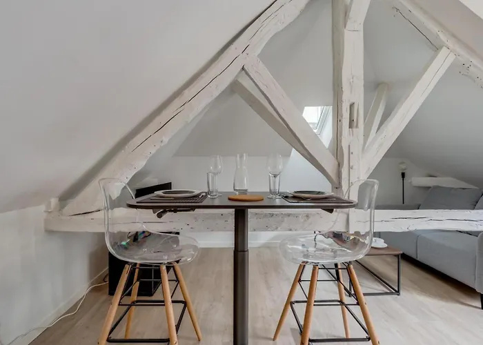 L'atypique - Echappee Sous Les Toits *