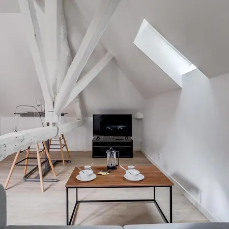 L'atypique - Echappée Sous Les Toits *